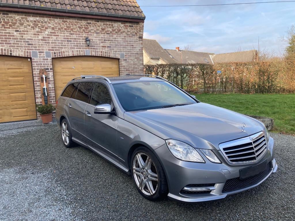 Mercedes E200 Break-pack AMG- Etat impeccable, Autos, Mercedes-Benz, Achat, Autres couleurs, Noir, Automatique