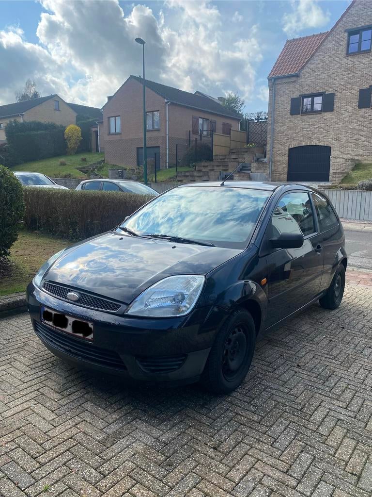 Ford fiesta, Autos, Ford, Entreprise, Fiësta, Bluetooth, Essence, Euro 4, Hatchback, 3 portes, Boîte manuelle, Noir, Noir, Tissu