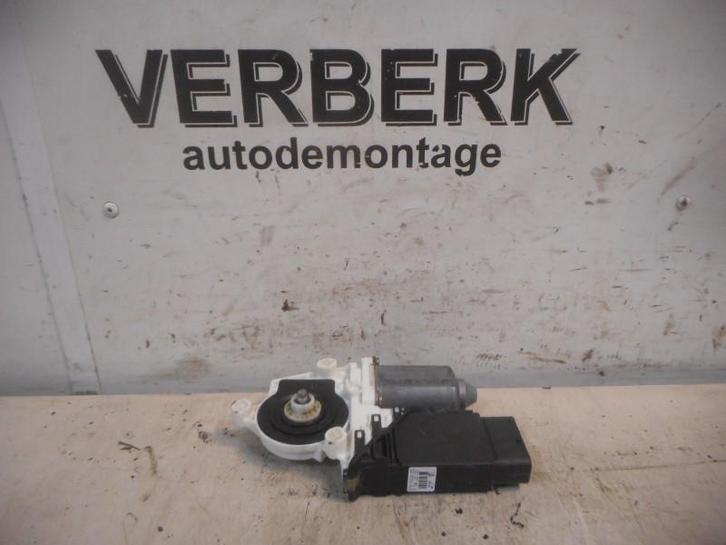 MOTEUR LEVE VITRE ELECTRIQUE DROIT New Beetle (9C1 / 9G1), Autos : Pièces & Accessoires, Carrosserie & Tôlerie, Volkswagen, Droite