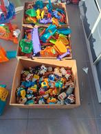 Speelgoed met alle toebehoren, Ophalen