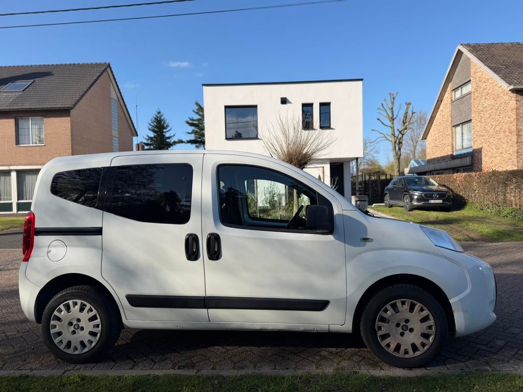 Fiat Qubo 1.3 Benzine Euro5 Airco CarPlay *Blanco Gekeurd, Auto's, Euro 5, Handgeschakeld, 5 deurs, Particulier