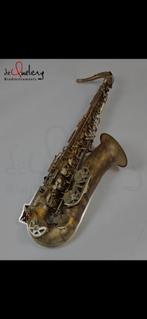 Tenorsax met unieke look, Enlèvement, Ténor, Avec valise