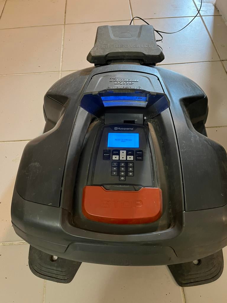 Robot tondeuse, Jardin & Terrasse, Tondeuses robotisées, Utilisé, Enlèvement