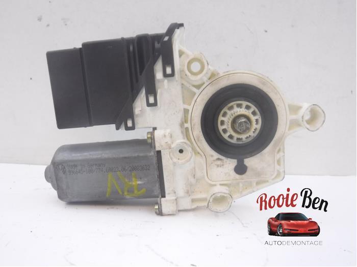 Moteur de vitre portière d'un Volkswagen Touran, Volkswagen, -, 3 mois de garantie, Utilisé