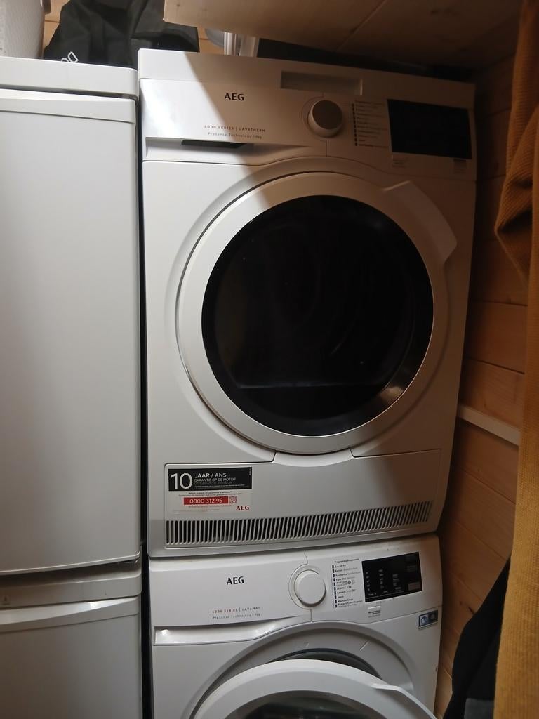 Laveuse et sécheuse Aeg âgées de 4 ans en raison d'un déména, Electroménager, Sèche-linge, Enlèvement ou Envoi