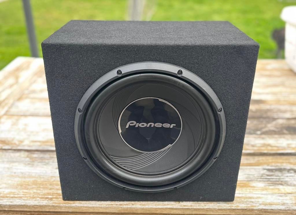 Pioneer gxt-3730B- subwoofer + versterker + output converter, Auto diversen, Autospeakers, Zo goed als nieuw, Ophalen