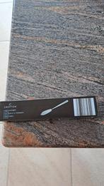 6 vismessen, Ophalen