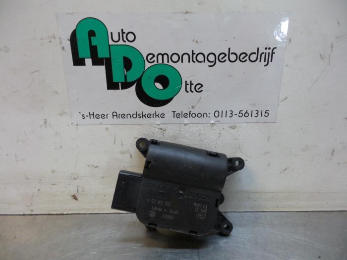 Kachelklep Motor van een Mercedes Vito (Vito 03-), Auto-onderdelen, Motor en Toebehoren, Mercedes-Benz, Gebruikt, Ophalen of Verzenden