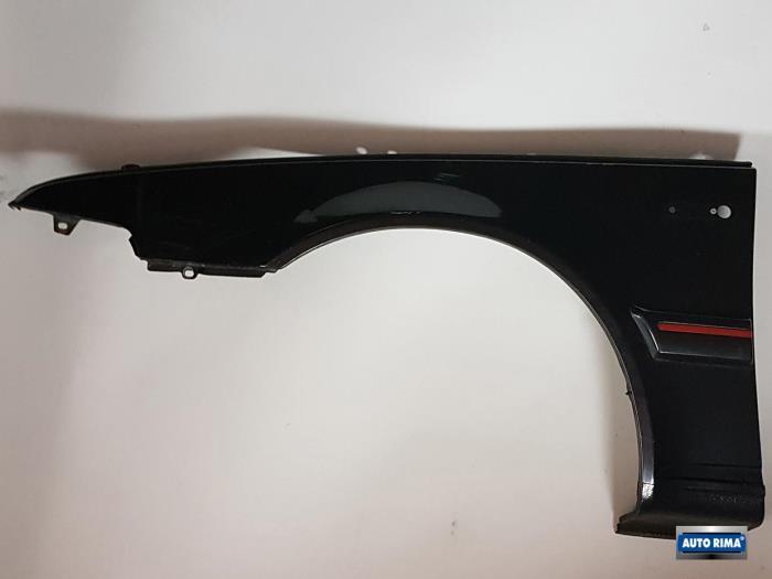 Scherm links-voor van een Volvo 4-Serie (305), Gebruikt, -, -, Ophalen of Verzenden