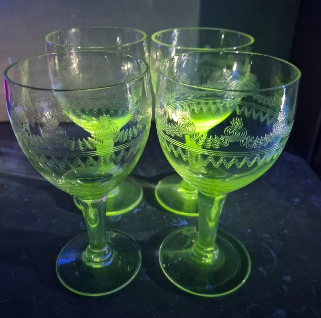 Eeuwenoud glas, Ophalen of Verzenden