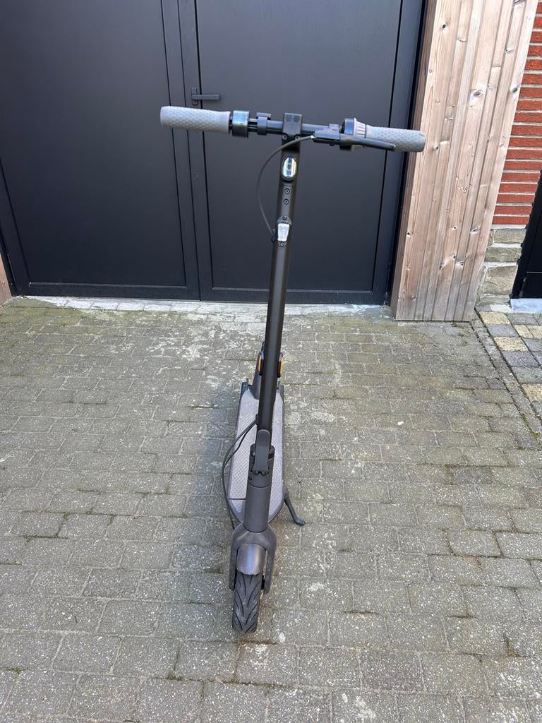 Segway Ninebot G30E ii + oplader, Enlèvement, Utilisé, Step électrique (E-scooter)