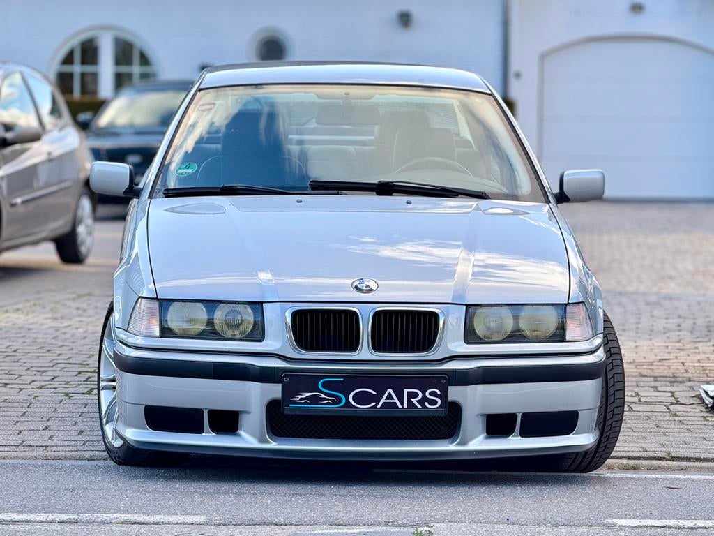 Bmw 320i e36 ** 6 Cilinders ** 128.000 km ** M pack, Auto's, BMW, Achterwielaandrijving, 1995 cc, 110 kW, Leder