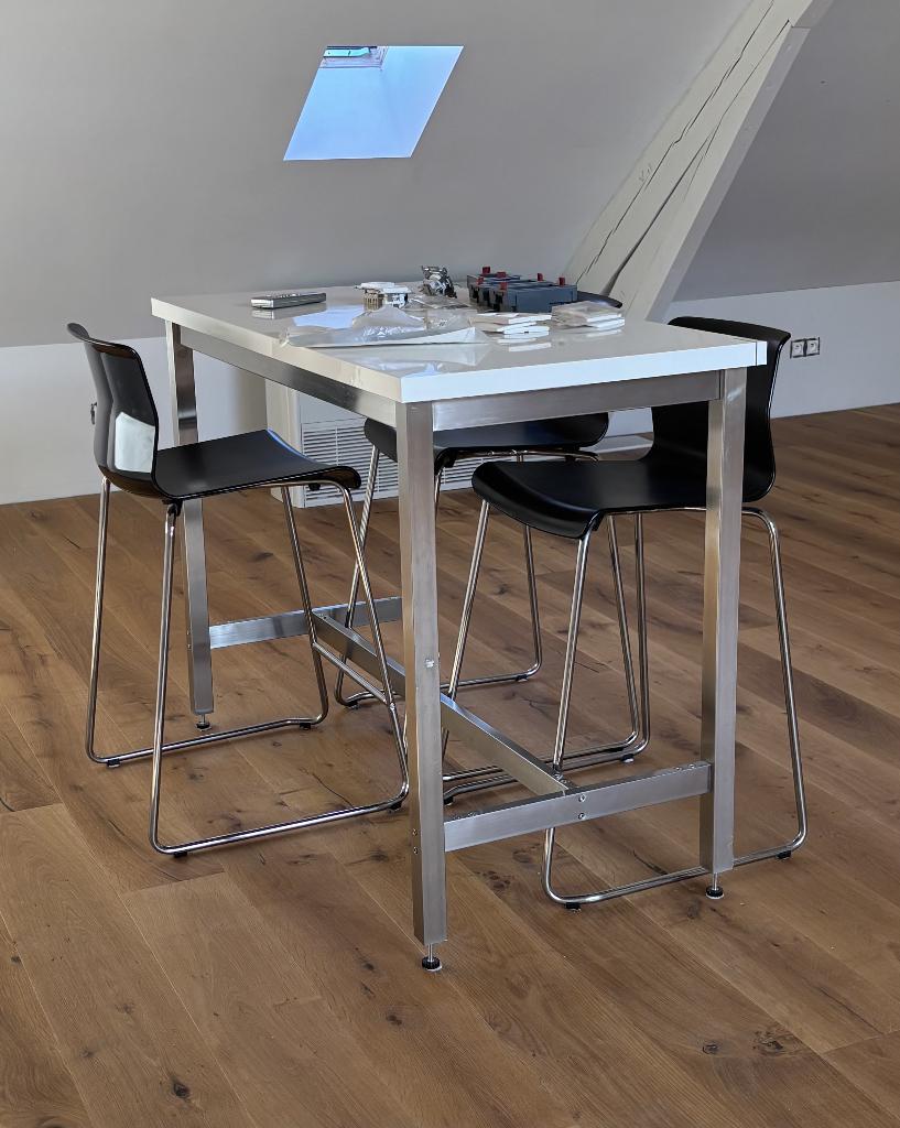 barkruk, Huis en Inrichting, Barkrukken, Zo goed als nieuw, 60 tot 90 cm, 4 krukken, Ophalen