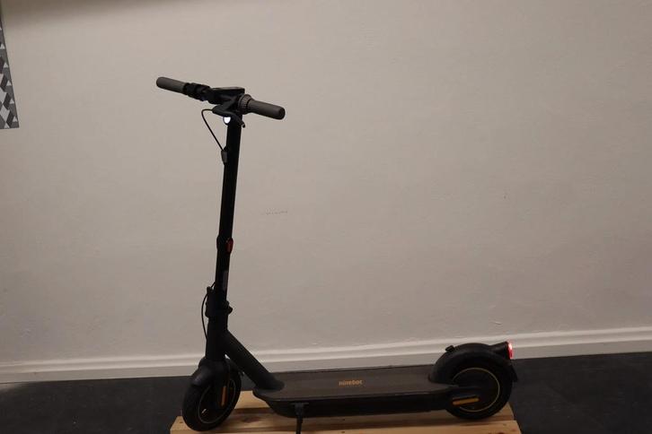 NineBot G30, Fietsen en Brommers, Steps, Ophalen of Verzenden