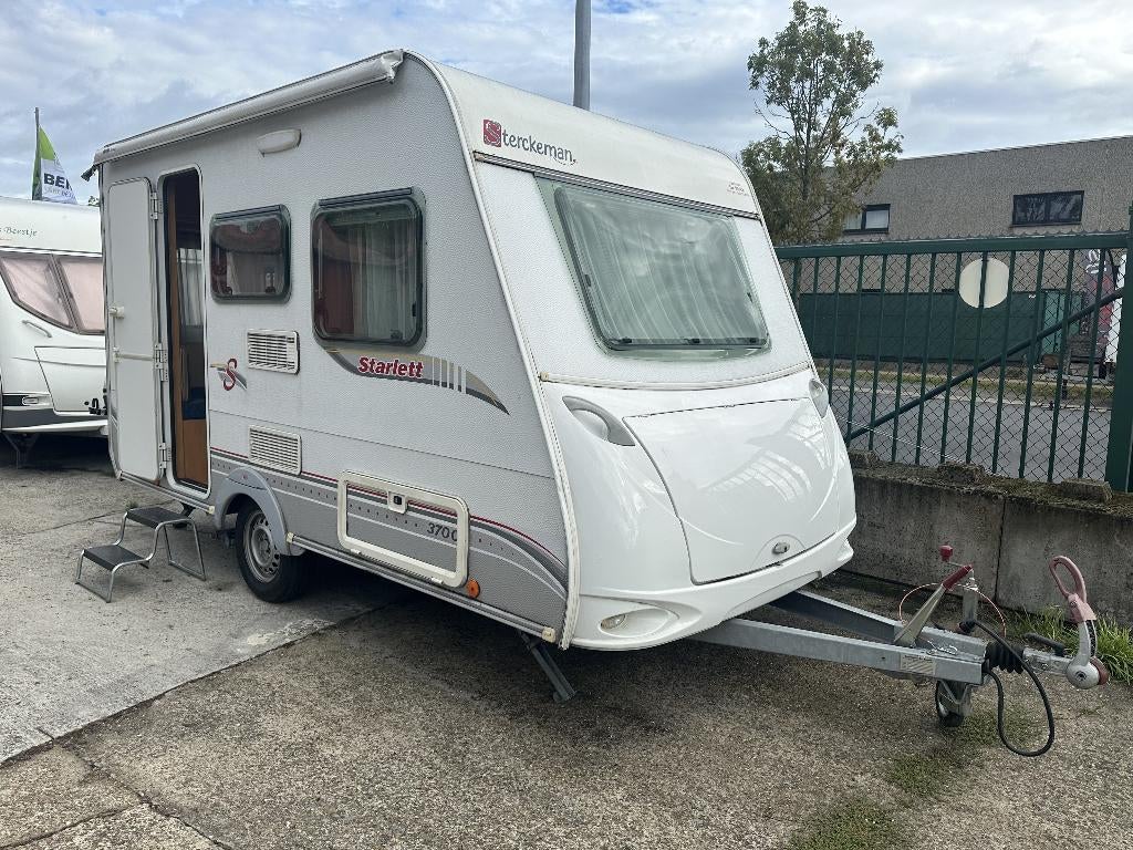 Sterckeman Starlett 370, Vast bed, Sterckeman, Kleine zit, Openslaande ramen