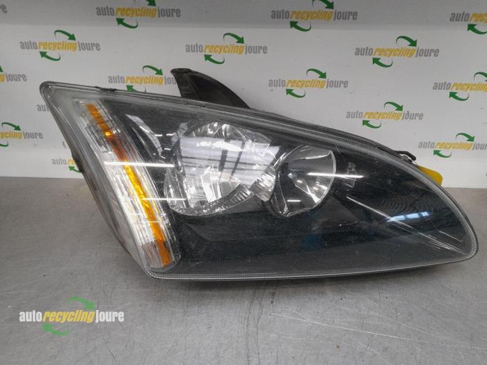 Phare droit d'un Ford Focus, Autos : Pièces & Accessoires, Éclairage, Ford, Utilisé, 3 mois de garantie