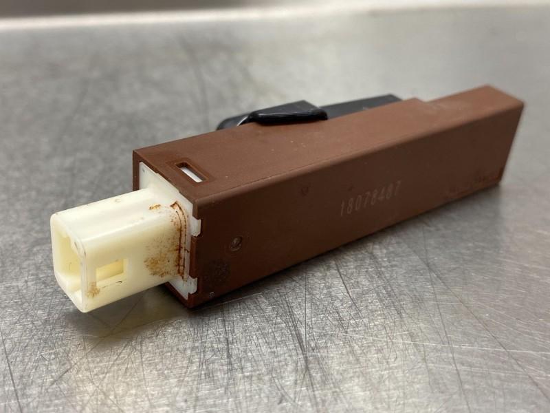 ANTENNE D'ACCÈS SANS CLÉ Toyota RAV4 (A4) (|18078487|), Dhr. M. Roggen, Toyota, Stadsweg 37 37
9917 PV  WIRDUM GR., NL, Utilisé