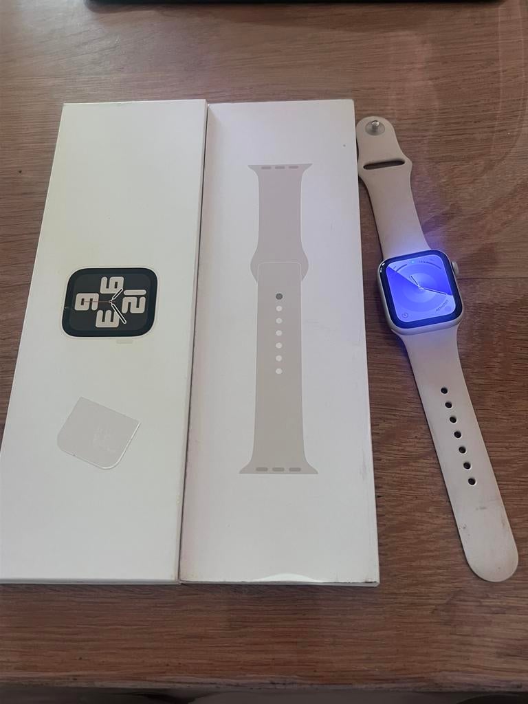 Apple watch se 40mm, Bijoux, Sacs & Beauté, Montres connectées, Enlèvement, Comme neuf