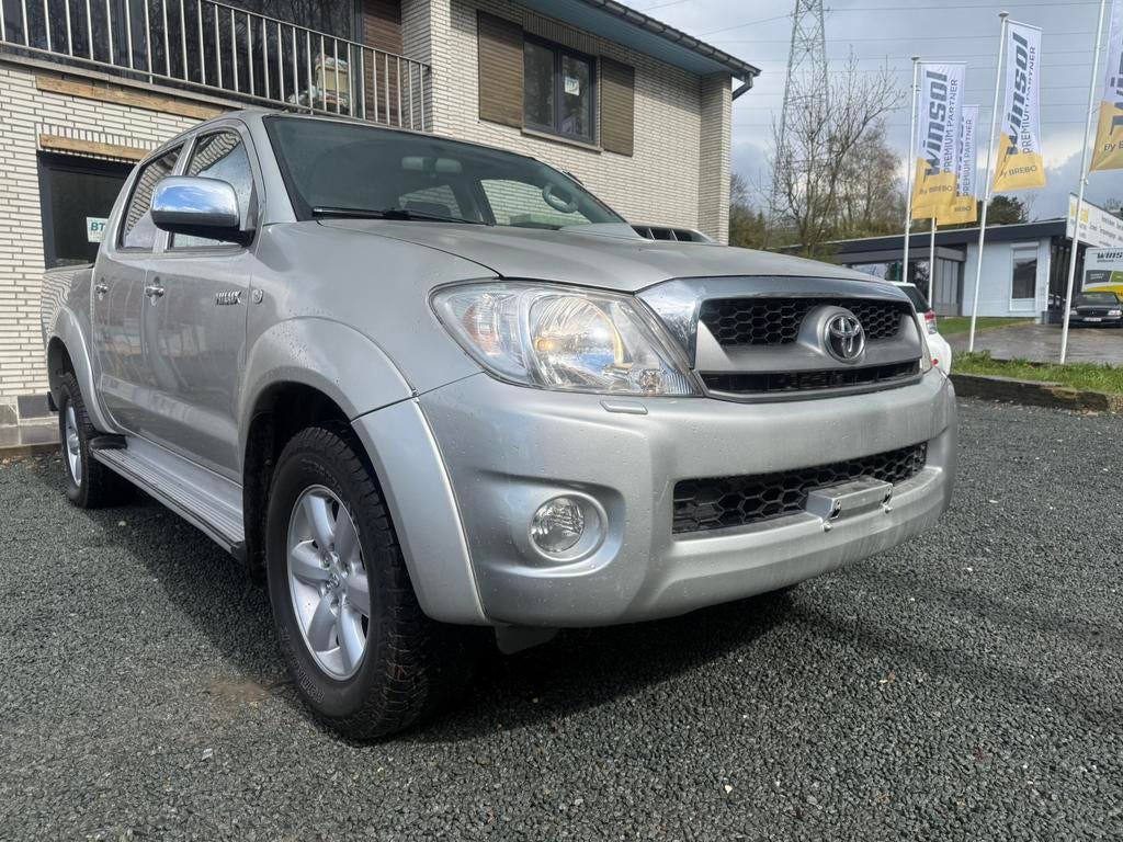 Toyota hilux, Envoi, Toyota