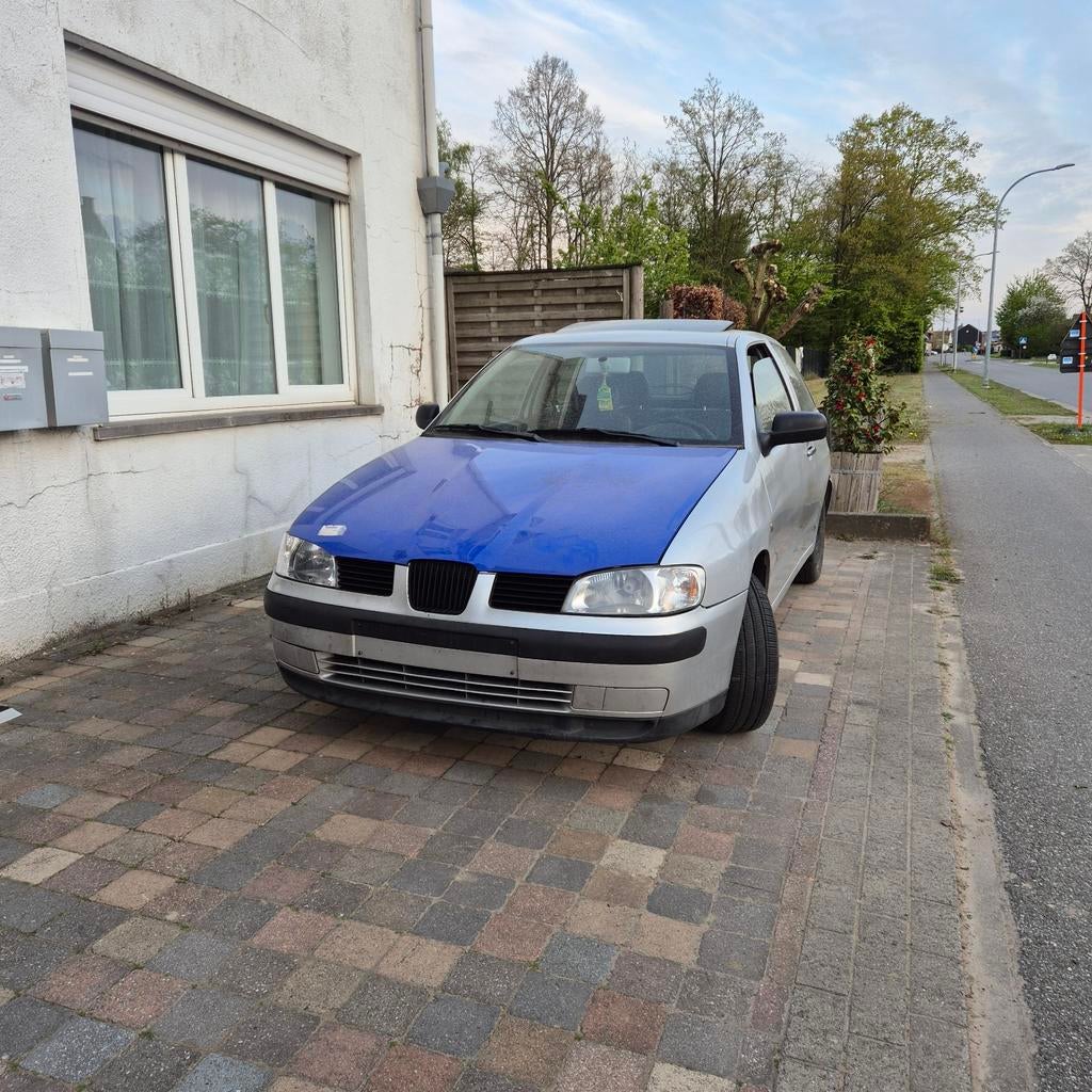 Seat ibiza weinig kilometers, Auto's, Voorwielaandrijving, Stof, Open dak, Zwart