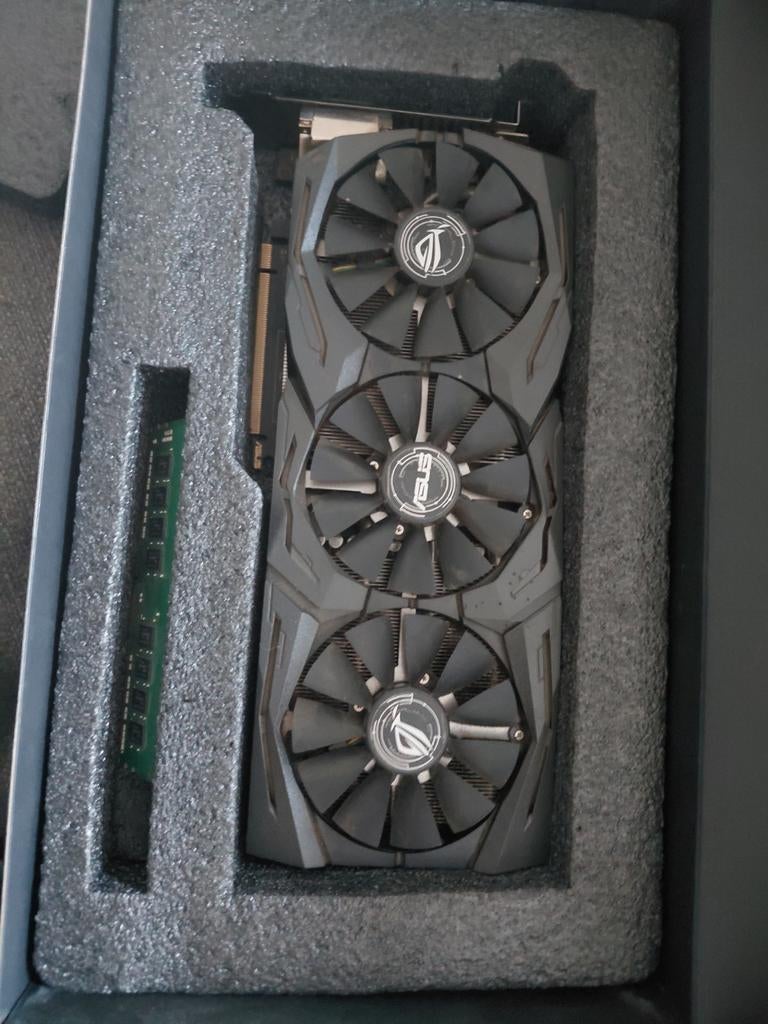 STRIX RX480-8GB-GAMING met een 8gb ddr 4 ram stick, Computers en Software, Videokaarten, Ophalen, PCI-Express 3, AMD, HDMI