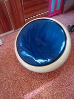 fauteuil met draaibaar ei, Huis en Inrichting, Fauteuils, Ophalen, Leer