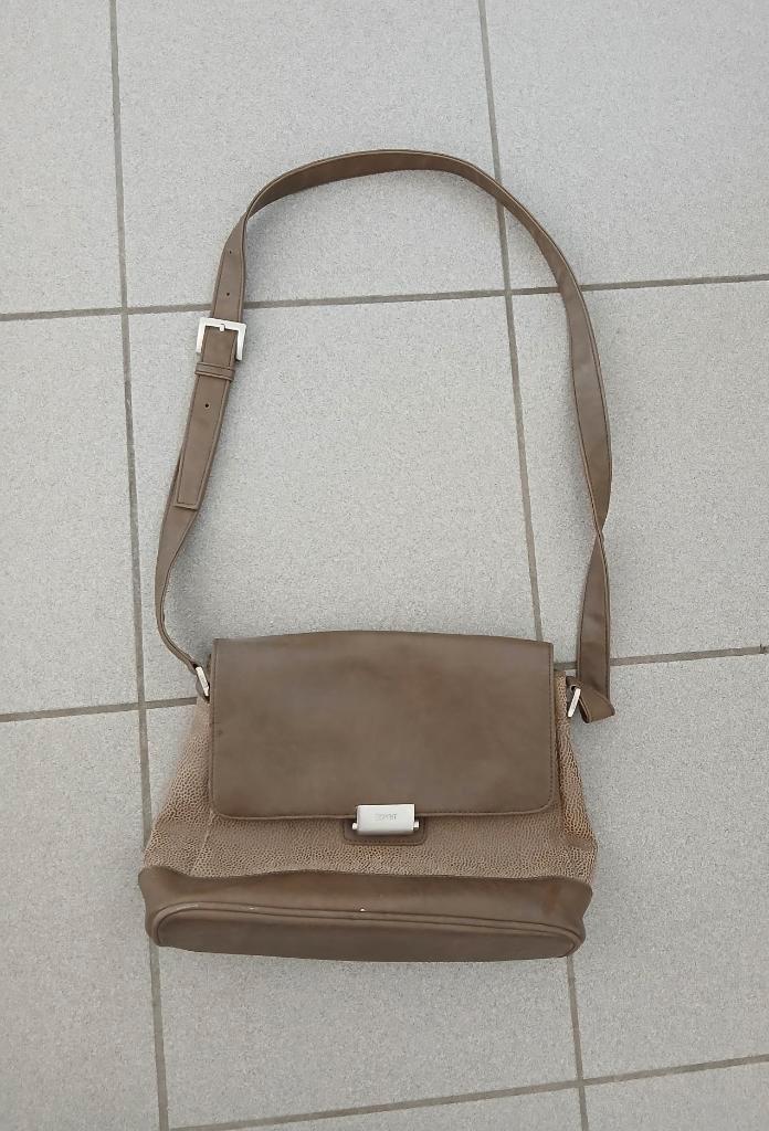 Bruine handtas – Esprit, Handtassen en Accessoires, Tassen | Schoudertassen, Gebruikt, Esprit, Bruin, Ophalen of Verzenden