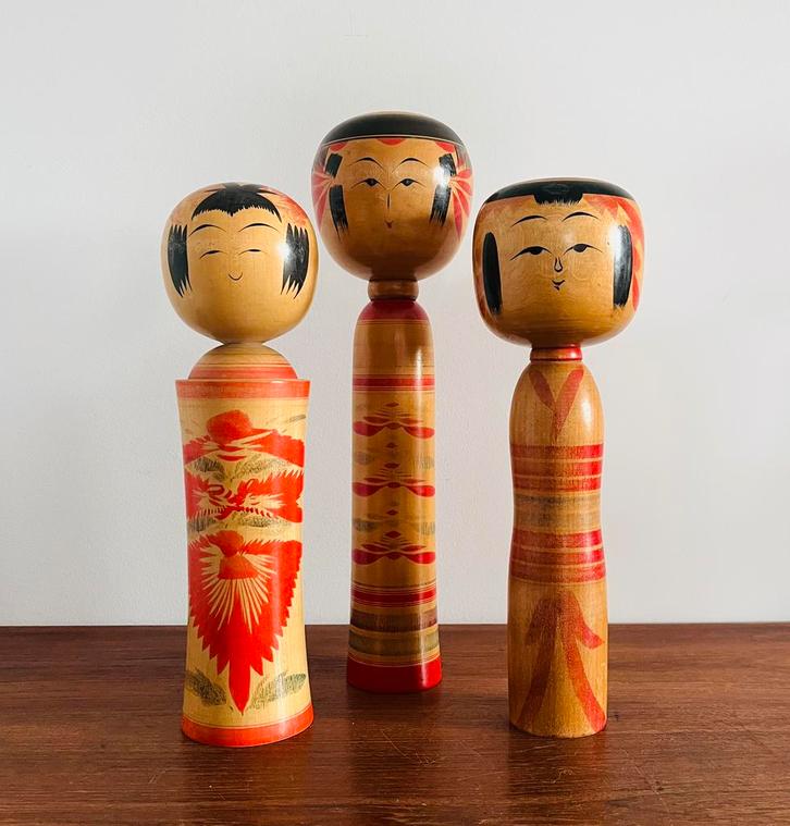 Traditionele vintage kokeshi uit Japan, Antiek en Kunst, Kunst | Designobjecten, Ophalen of Verzenden