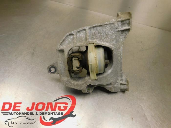 Support moteur d'un Opel Vivaro, Autos : Pièces & Accessoires, Suspension & Châssis, Opel, Utilisé, 3 mois de garantie, Enlèvement ou Envoi