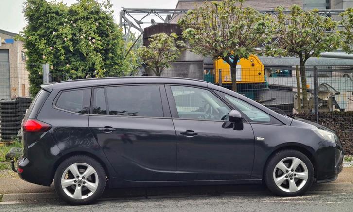 Opel zafira 20cdti new model clima 240mkm 3700€, Autos, Opel, Particulier, Zafira, Diesel, Euro 5, MPV ou Monospace, 5 portes