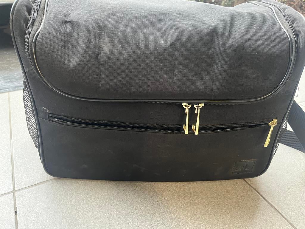 Sac pour matériel de soin pour l'équitation, Animaux & Accessoires, Chevaux & Poneys | Produits de soin, Comme neuf, Enlèvement ou Envoi