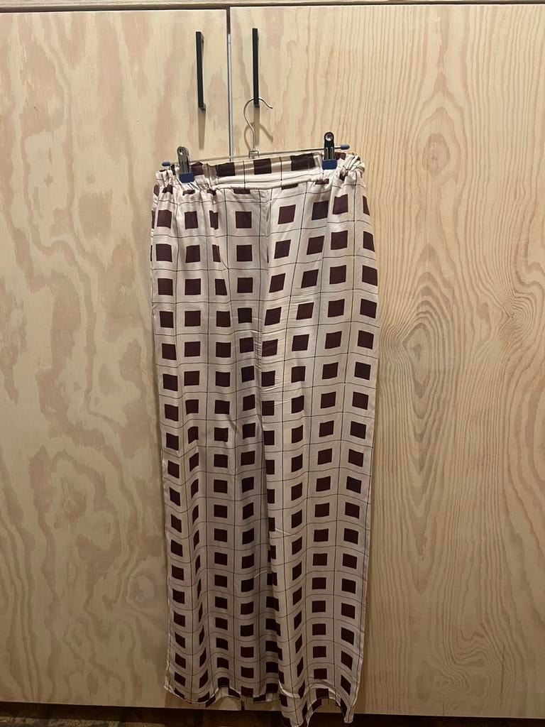 Zijden broek Natan, wit&  aubergine kleurig design, m38, Taille 38/40 (M), Enlèvement ou Envoi, Comme neuf, Longs