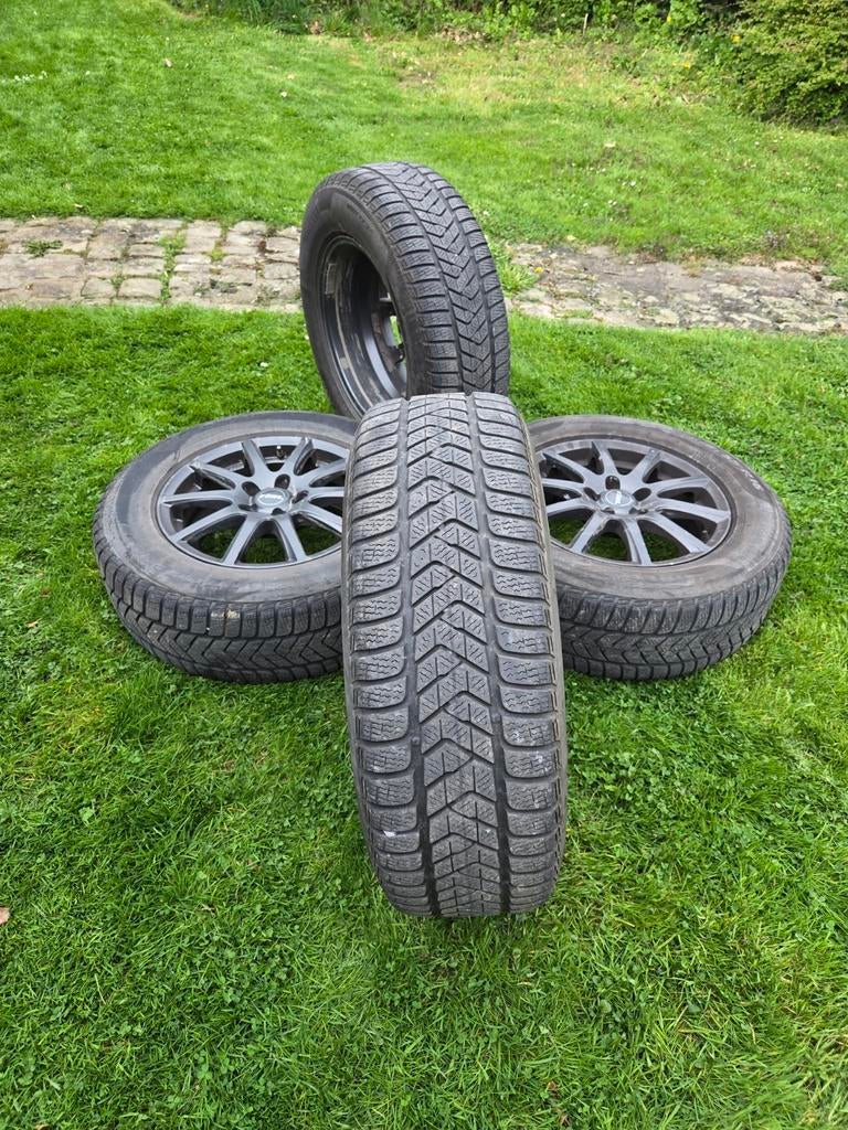 Pirelli et jantes alu Rial, Enlèvement, Pneu(s)