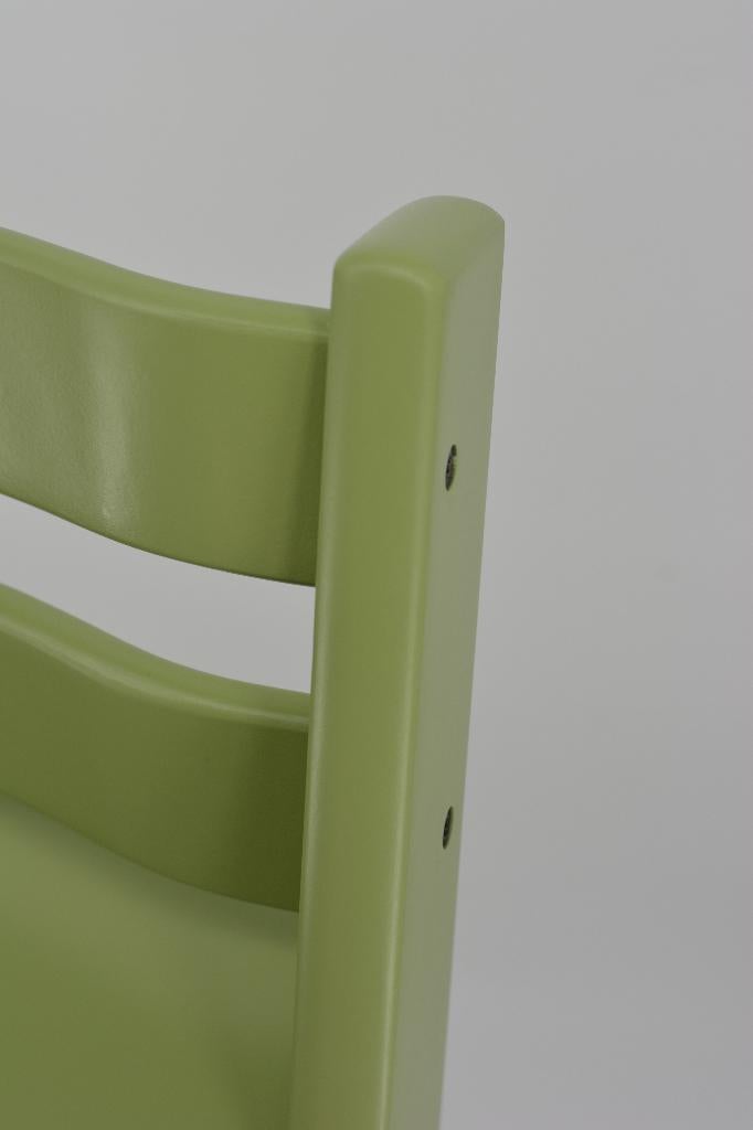 Stokke Tripp Trapp Moss Green – Refurbished model, Kinderen en Baby's, Kinderstoelen, Verzenden, Zo goed als nieuw, Meegroeistoel