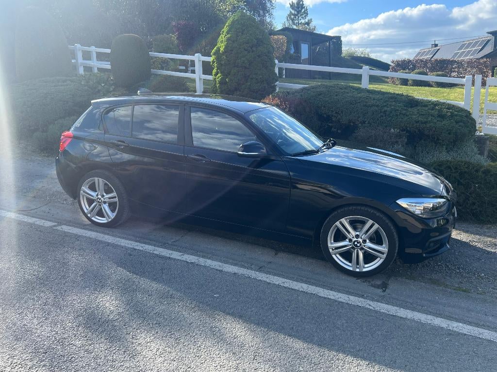 bmw116i, Auto's, BMW, Voorwielaandrijving, Zwart, Bedrijf, 3 cilinders