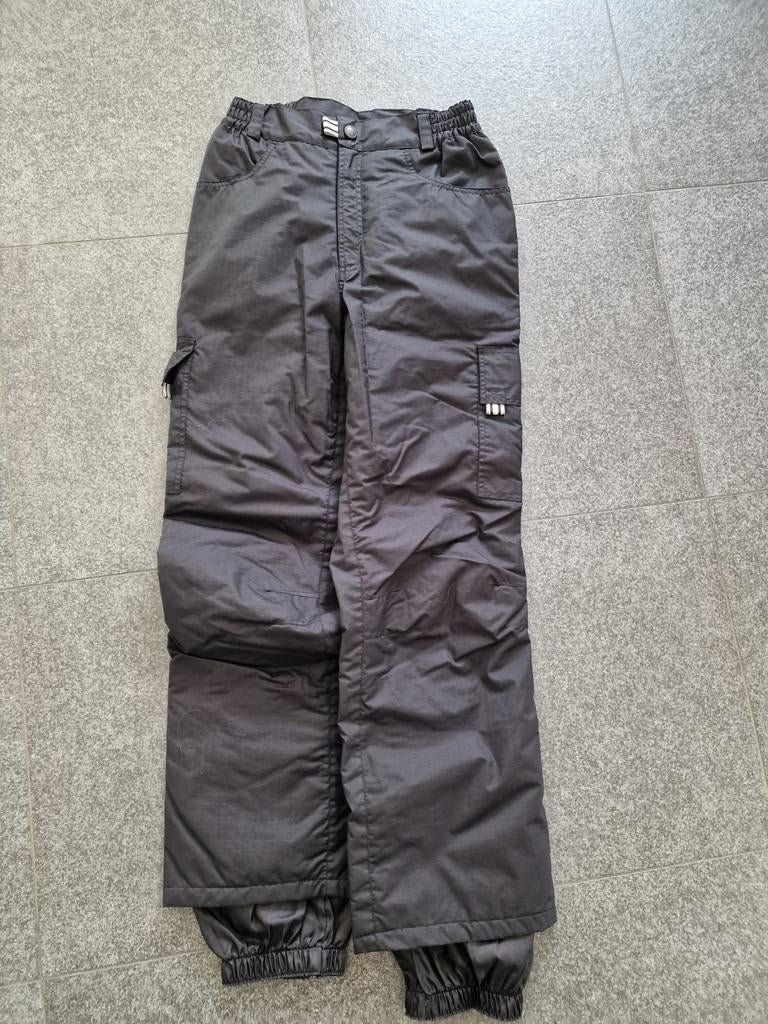 Skibroek 16 jaar, Ophalen