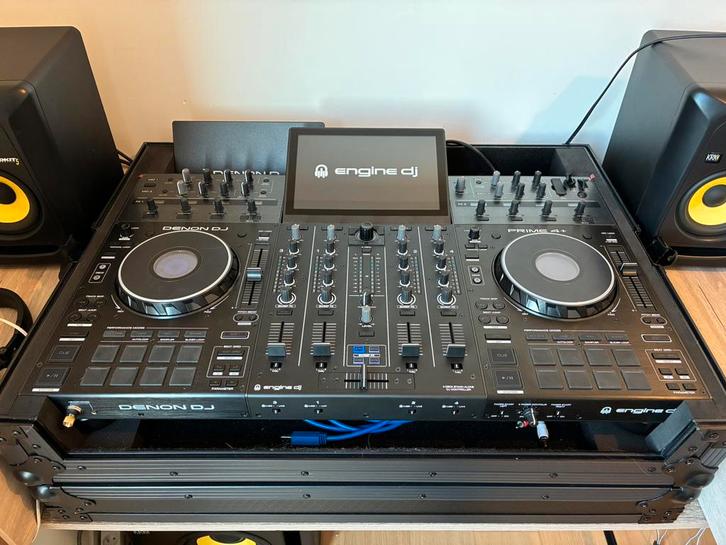 Dj controller Denon Prime 4+, Muziek en Instrumenten, Dj-sets en Draaitafels, Zo goed als nieuw, Denon, Ophalen