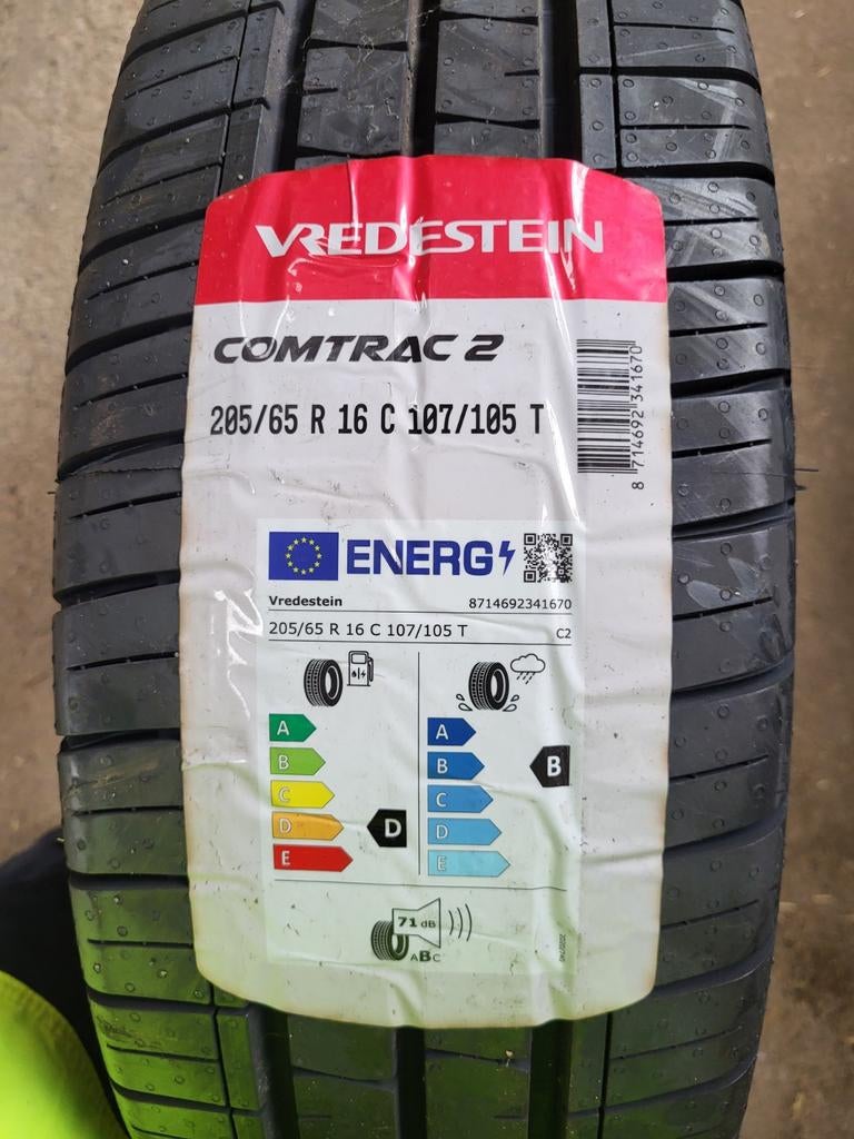 2 pneus neuf Vredestein comtrac 2, Enlèvement, Neuf