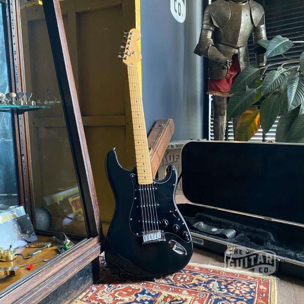 Fender Stratocaster American Std. Black “Texas Special” 1998, Enlèvement ou Envoi, Utilisé, Solid body, Fender