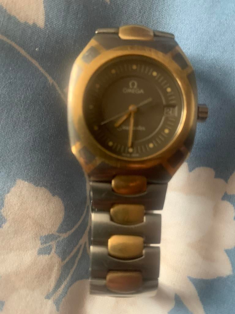 Montre  omega pour homme ou femme, Handtassen en Accessoires, Horloges | Dames, Gebruikt, Overige materialen, Goud, Ophalen