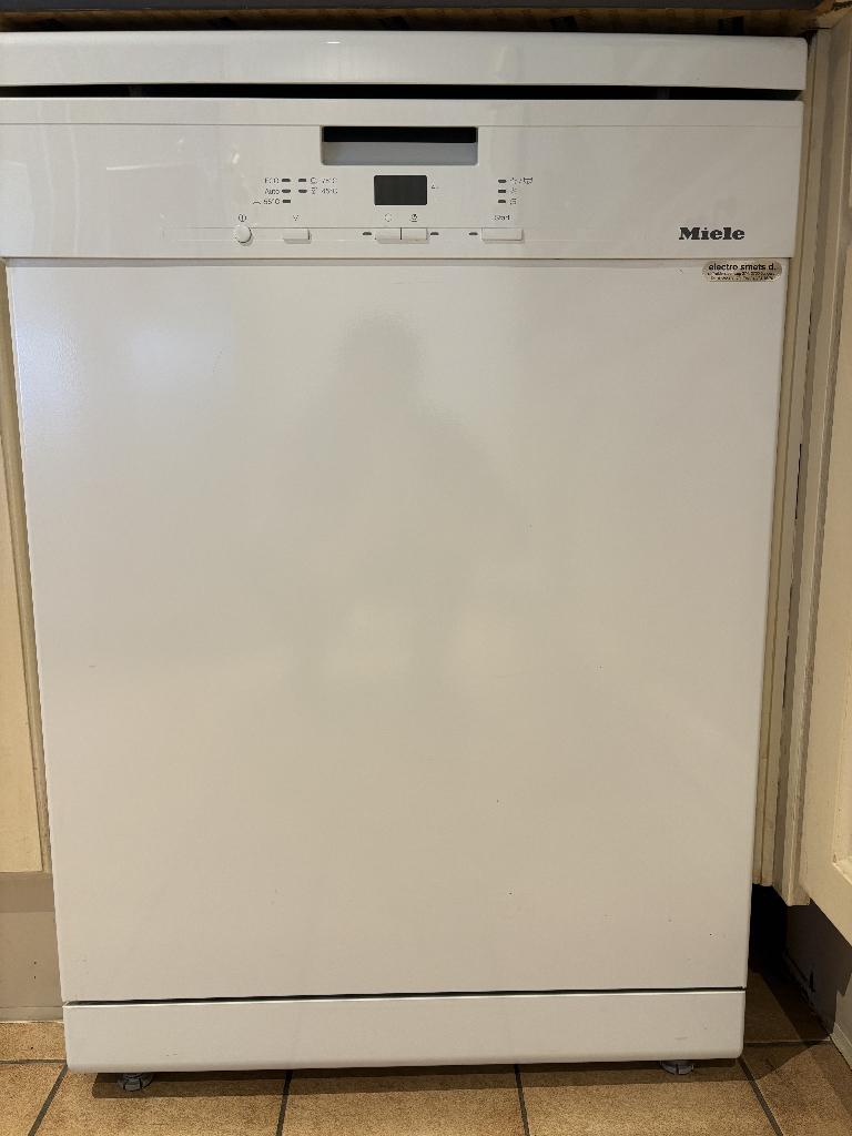 Miele vaatwasser, Ophalen, Gebruikt, Tussenbouw, Minder dan 10 liter