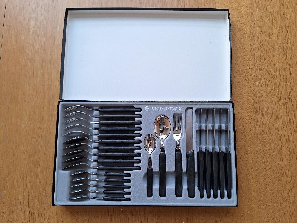 Victorinox bestekset - Nieuw, Maison & Meubles, Cuisine | Couverts, Neuf, Résiste au lave-vaisselle, Ensemble de couverts, Enlèvement