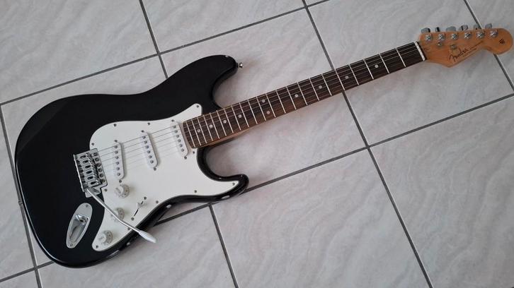 Guitare électrique modèle Stratocaster, Muziek en Instrumenten, Snaarinstrumenten | Gitaren | Bas, Zo goed als nieuw, Elektrisch