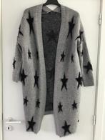 Lange grijze gilet met zwarte fluffy sterren Sarah John TU, Kleding | Dames, Sarah John, Ophalen of Verzenden, Gedragen, Grijs