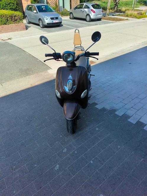 Scooter B klasse turbho rs-50, Fietsen en Brommers, Snorfietsen en Snorscooters, Gebruikt, Ophalen