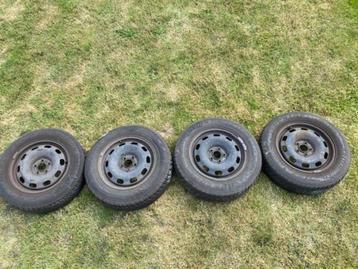 Velgen VW met winterbanden DUNLOP 195/65R15 beschikbaar voor biedingen