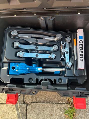 Geberit hydraulisch handbuiggereedschap in koffer D: 16-32 beschikbaar voor biedingen