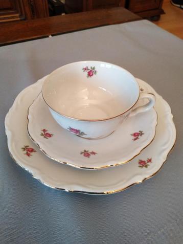 servies beschikbaar voor biedingen
