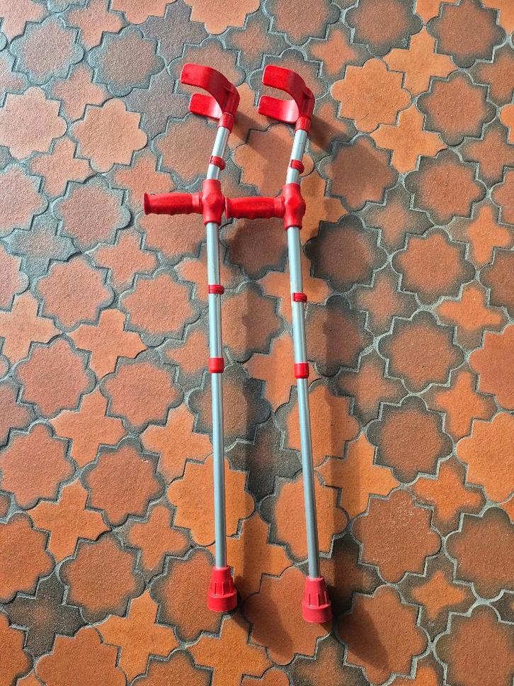 Tabouret Elbow, Divers, Béquilles, Comme neuf, Réglable en hauteur, Enlèvement