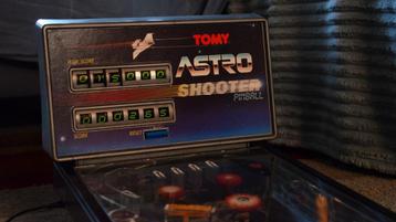 Tafelmodel flipperkast (Tomy Astro Shooter) beschikbaar voor biedingen